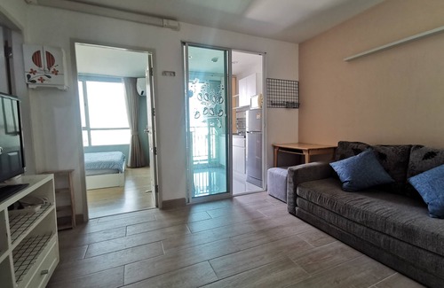 Chom Phon Condominio | Natural light, Entire room near MRT Ladprao 500m