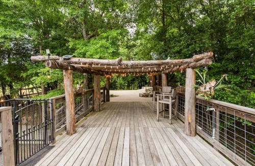 Voth Cabina | Naturalist Boudoir, Romantic Cabin