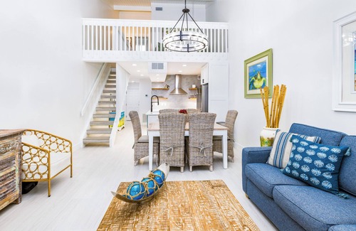 Captiva Apartamento | Nature Activities from 2 Serene 2BR Beach Villas steps away from the sand