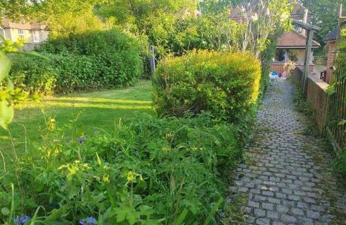 Etchinghill Casa | Nature Charm & Fruit Delights, multi-generation celebratory home -Try, Relax, Repeat - Sellindge