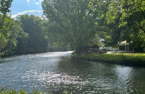 Sao Tiaguinho Apartamento | NATURE e SPA AL - Termas Saúde e Beleza, Totalmente Renovado - Piscinas Municipais em frente - Epoca Julho a Setembro
