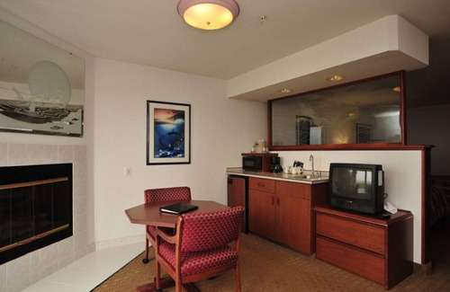 Ocean Shores Hotel | Nature Escape! Modern Unit Near Outdoor Attractions, Pool