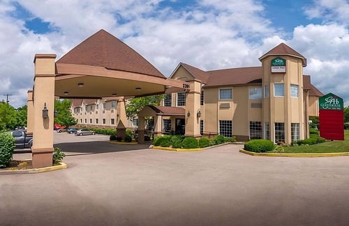 Lexington Complejo | Nature Escape! Unit Near Attractions in GuestHouse Lexington, Parking, Pool!