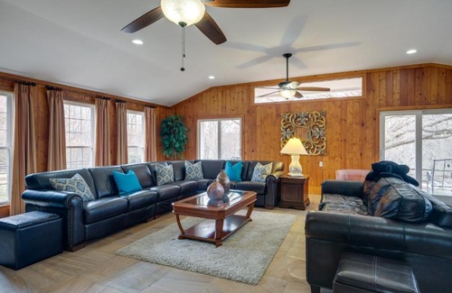 Brookeville Casa | Nature Getaway with On-Site Trails, 17 Mi to DC!