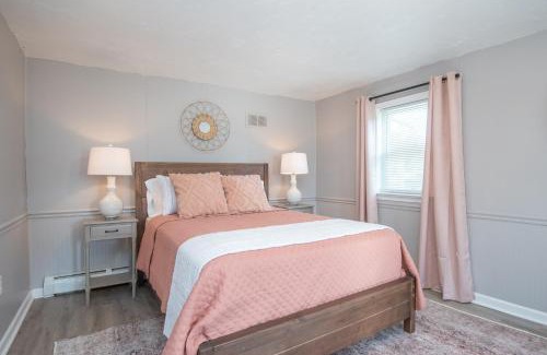 Mount Aetna Casa | Nature Haven Pond,Pool and Hot Tub