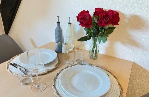 Tiefenbronn Apartamento | Nature I Bike path I Wildlife park I Kitchen I Parking