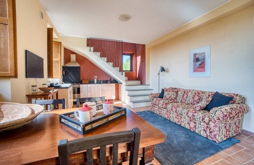 Fratticiola Selvatica Apartamento | Nature's Haven Vigne Apartment in Renovated Farmhouse with Pool