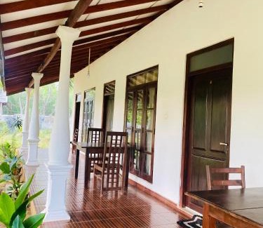 Inamaluwa Cama Y Desayuno | Nature Lodge