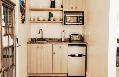 Jensen Cabina | Nature Lodge SLEEPS 80+ Family Reunions, Corporate Retreats. Entire Facility