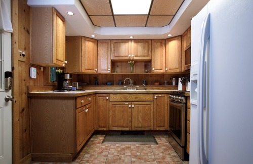 Rockwood Cabina | Nature Lover's Delight + Kitchen + Cozy Fireplace