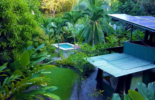 Puerto Jiménez Casa | Nature Lover's Paradise - 2 BR / 1. 5 baños, piscina y jardines en la playa