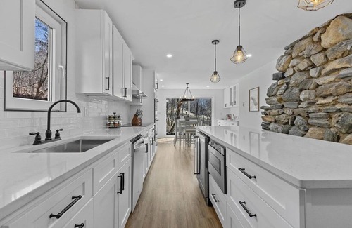 Mount Kisco Casa | Nature Lover's Retreat in Mount Kisco