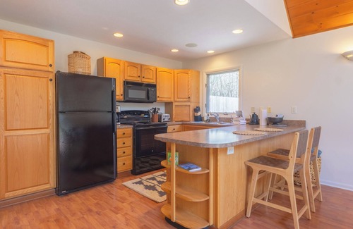 Fennville Casa | Nature lovers delight, private hot tub and a short walk to Lake MI
