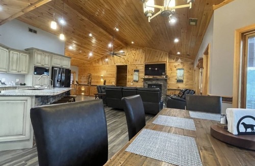 Tellico Plains Casa | Nature lovers dream! Steps from fishing plus 140 acres of hiking! 4 Bedroom Home by RedAwning