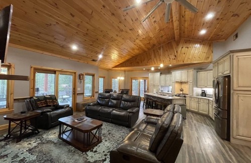 Tellico Plains Casa | Nature lovers dream! Steps from fishing plus 140 acres of hiking! 4 Bedroom Home by RedAwning