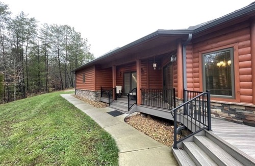 Tellico Plains Casa | Nature lovers dream! Steps from fishing plus 140 acres of hiking! 4 Bedroom Home by RedAwning