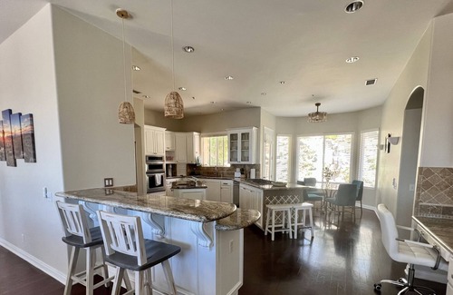 Vista Casa | Nature lovers hidden oasis. Multi unit property to be respectfully shared.