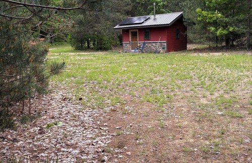 South Boardman Cabaña | Nature Lover’s Paradise. Tiny 1 room cottage on Bunnifer Farms. Pet friendly