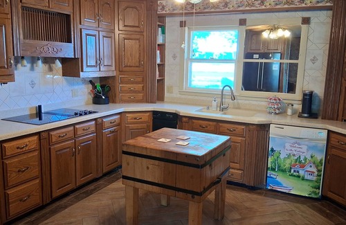 Iola Casa | Nature Lovers' Retreat! Ride, Bike, Fish: 3BR Ranch Home with Lake and Trails!