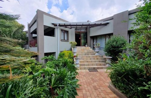 Greater Johannesburg Metropolitan Area Casa | Nature Meets Comfort Quellerinas Quiet Gem