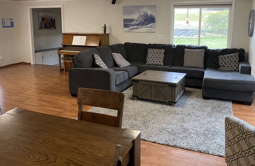 Oak Harbor Casa | Nature's Backyard Ocean Getaway
