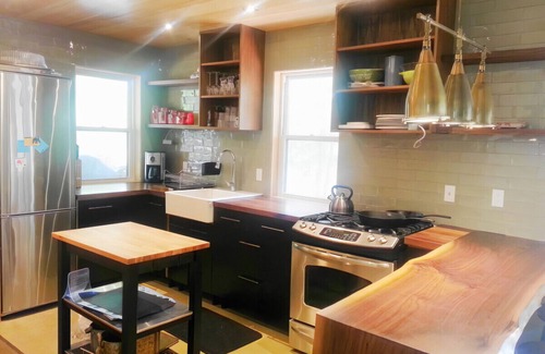 Trent Lakes Casa | Nature's Embrace: Your Private Retreat