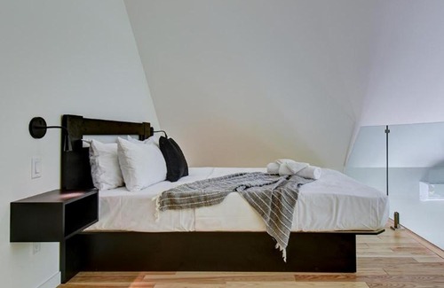 Lac Superieur Village Chalet De Esquí | Nature's Paradis 3 bedrooms by Rcnt Chalets