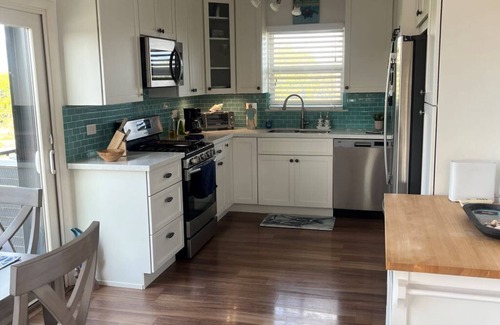 Port Pine Heights Casa | Nature's Paradise - Inground Pool - GREAT MONTHLY RENTAL RATE