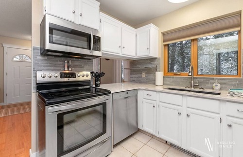 East Kootenay Condominio | Nature's Serenity | Golfer's Dream | Peaceful