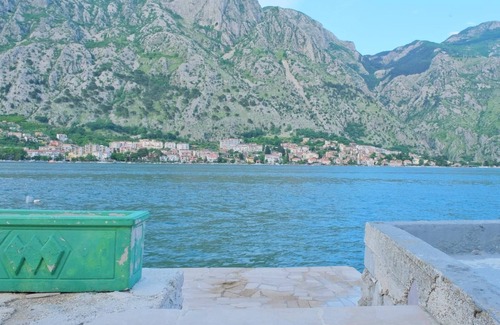 Kotor Apartamento | Nature View Cozy Flat 1 min to Sea in Kotor