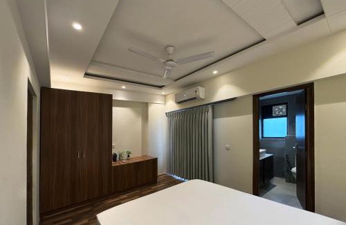 Bandhwari Casa | Nature-view Room in Peaceful 3BHK Apartment