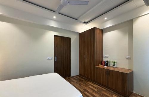 Bandhwari Casa | Nature-view Room in Peaceful 3BHK Apartment