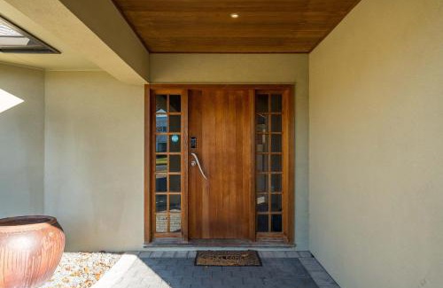 Nukuhau Casa | Nature Vistas - Lake Taupo Holiday Home