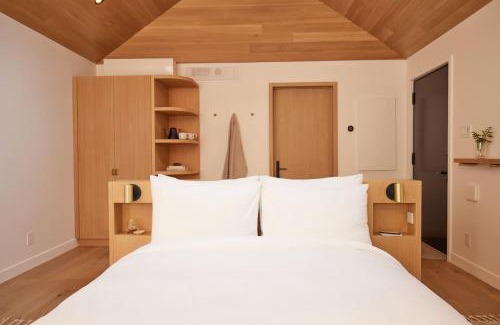 Algonquin Highlands Casa | Natures Channel at Dimensions - Cabin Twelve