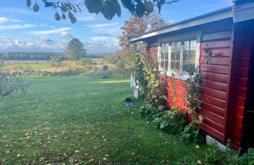 Arkelstorp Cabina | Naturnära Fritidsboende, Tomtebo - YinTorp