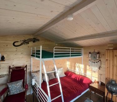 Arkelstorp Cabina | Naturnära Fritidsboende, Trollebo - YinTorp