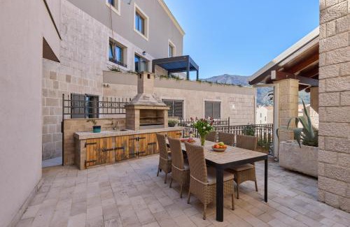 Kotor Casa | Nautica Studios With Outdoor Pool