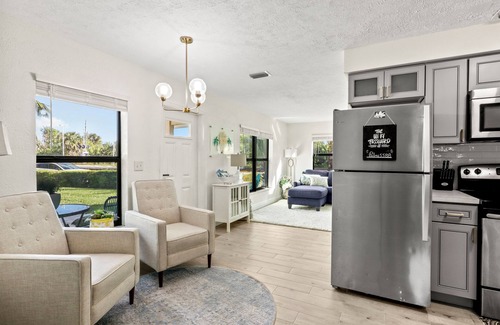 Jensen Beach Casa | Nautical 3-Bedroom House only 10min to the Beach!