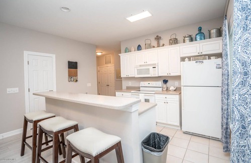 Sea Trail Condominio | Nautical Living with a touch of Golf (3701)