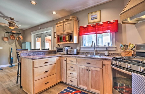 Lubec Cabaña | Nautical Lubec Cottage w/ Fire Pit & Grill!