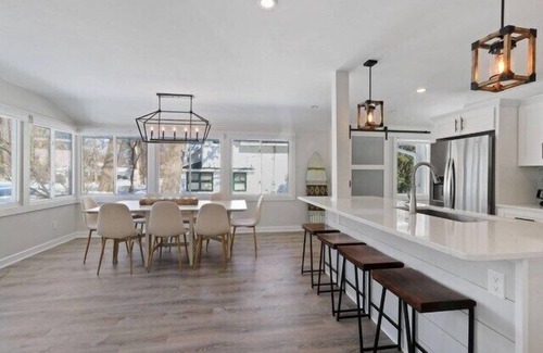 Indian Hills Casa | Nautical Nest |Rentals by the Month |Lake Access |Dogs Permitted |3 Seasons Room |Yard w/Fire Pit