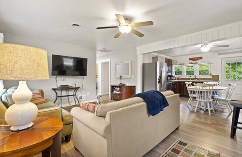 Lexington Casa | Nautical Nest w/hot tub, golf cart & arcade game