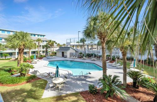 Biltmore Beach Apartamento | Nautical Watch D-6
