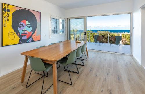 Blueys Beach Casa | Nautilus At Blueys . Beachfront