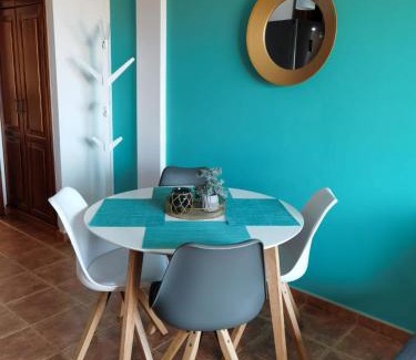 La Caleta Apartamento | Nautilus I: Casa con terraza y vistas al mar