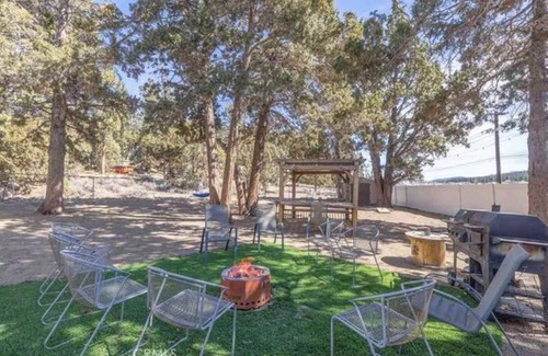 Whispering Forest Casa | Navigate Stays Best Location Pet Friendly Games