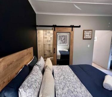 Germiston Apartamento | Navy Pearls