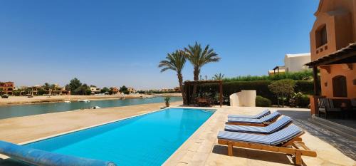 El Gouna Villa | Nayah Stays, Lagoons beach, Paradise 3 ensuite with private pool