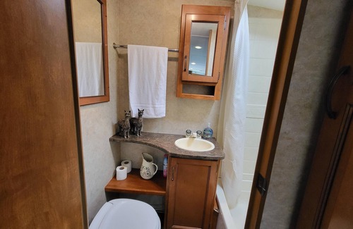 Wisbech Otro | Nayeli Too Family RV-Familiar-Baño Privado-Vista al Jardín-Familiar