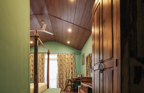 Dalhousie Hotel | Nazaara Nature Retreat
